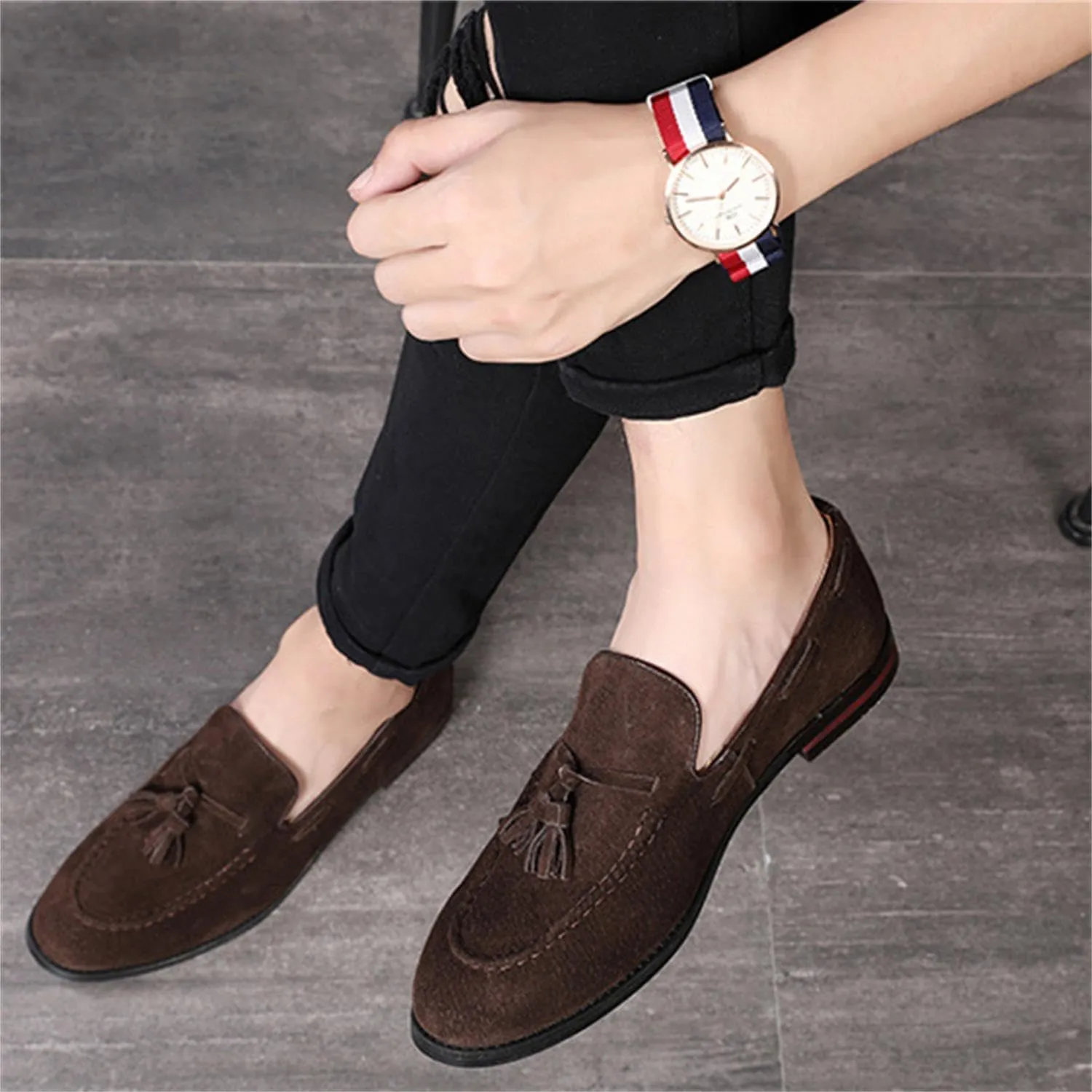 Men's British Style Suede Dress Loafers Slip On Tassels Casual Soft Penny Loafers Driving Shoes Classic Moccasins