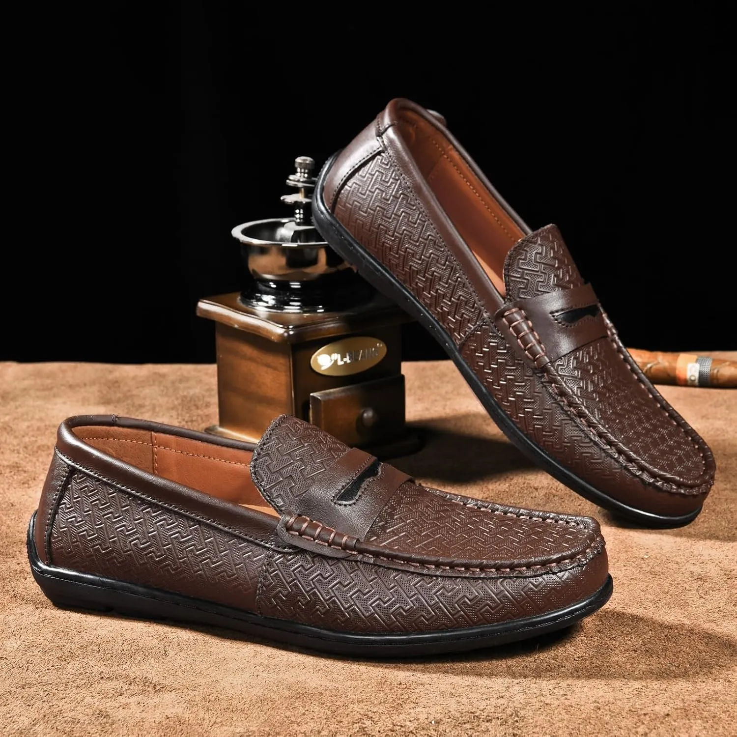 Men's Hands Free Slip On Walking Leather Shoes Loafers Breathable Comfortable Casual Moccasin Loafers for Summer Outdoor Driving & Walking