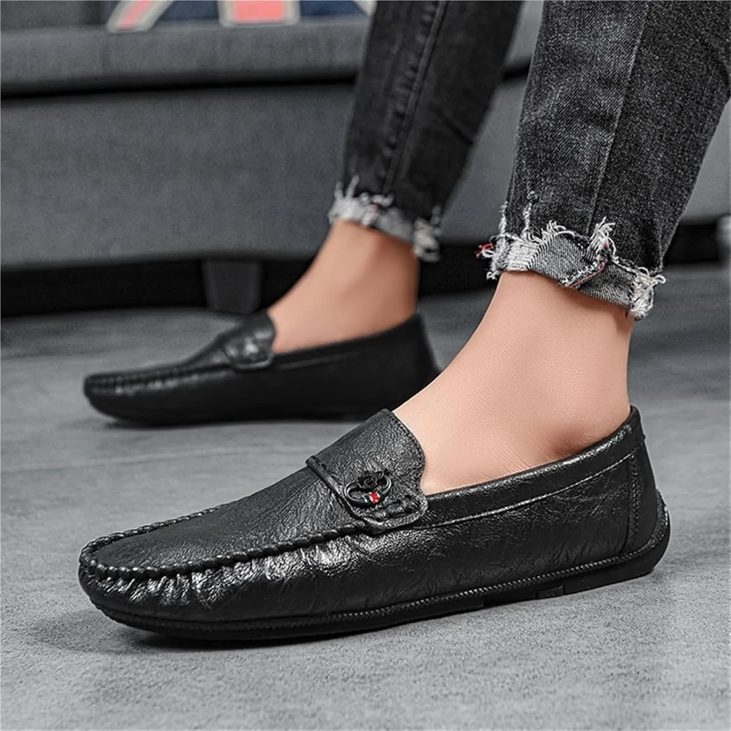 Men's Loafers Moccasins Shoes Solid Colors Lightweight Vegan Leather Flat Heel Slip Resistant Lightweight Wedding Slip-on