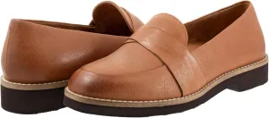 SoftWalk Women's Walsh Loafer